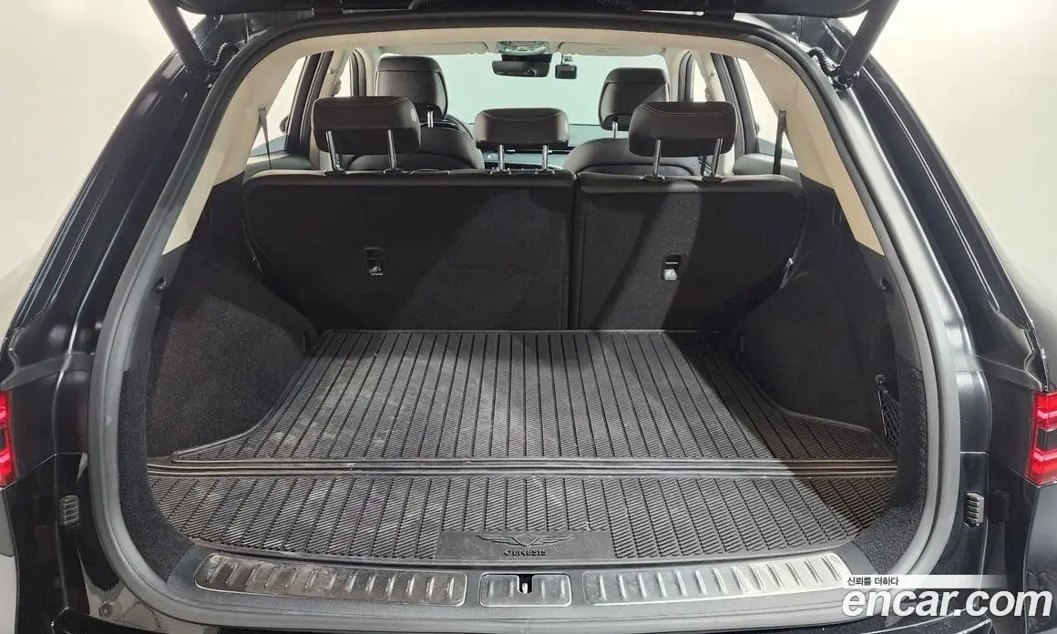 Genesis GV70 2023 2.5 автомат (гидро), фото 26 Genesis GV70 2023 2.5 автомат (гидро), фото 26