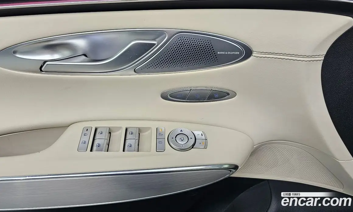 Genesis GV70 2024 2.5 автомат (гидро), фото 18 Genesis GV70 2024 2.5 автомат (гидро), фото 18
