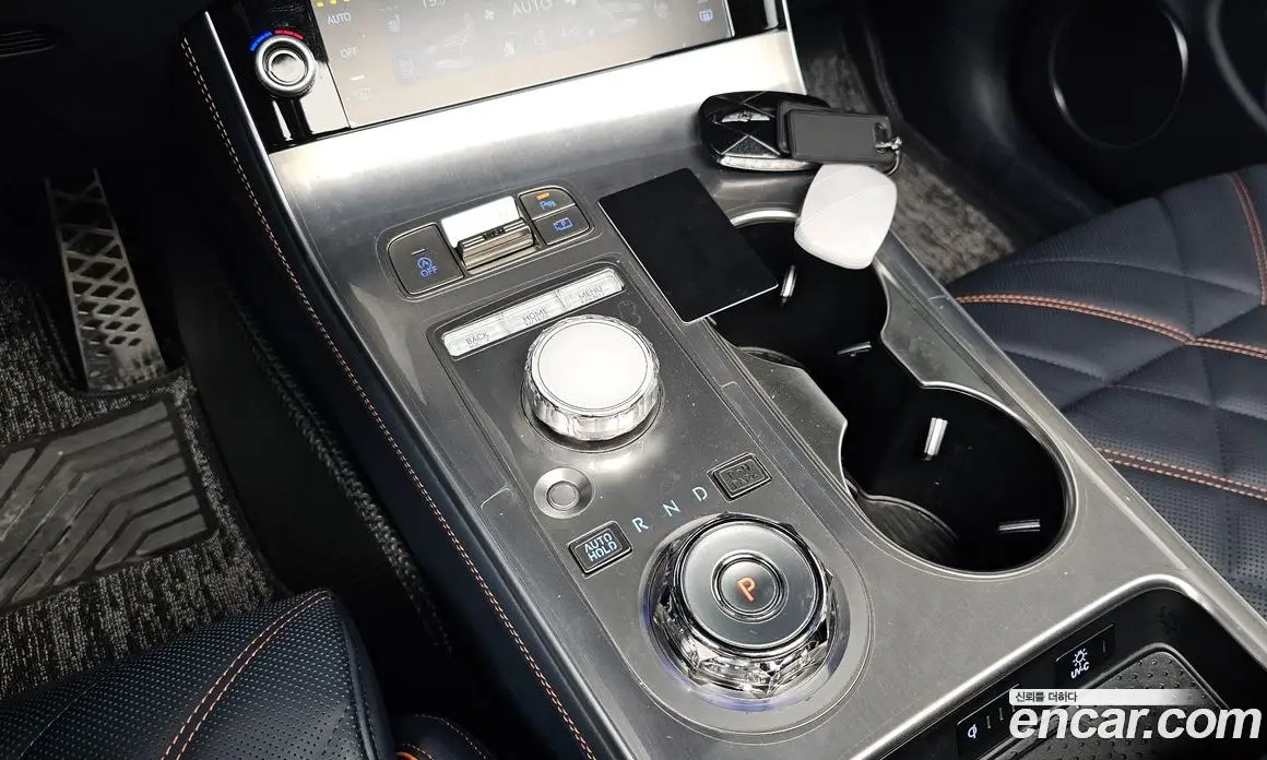 Genesis GV70 2024 2.5 автомат (гидро), фото 11 Genesis GV70 2024 2.5 автомат (гидро), фото 11