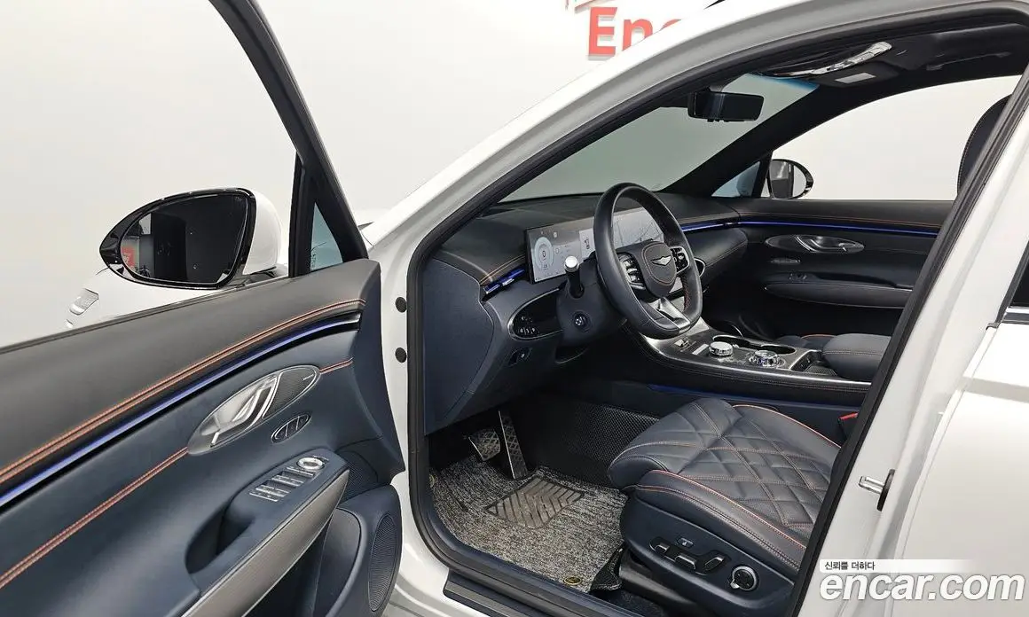 Genesis GV70 2024 2.5 автомат (гидро), фото 12 Genesis GV70 2024 2.5 автомат (гидро), фото 12