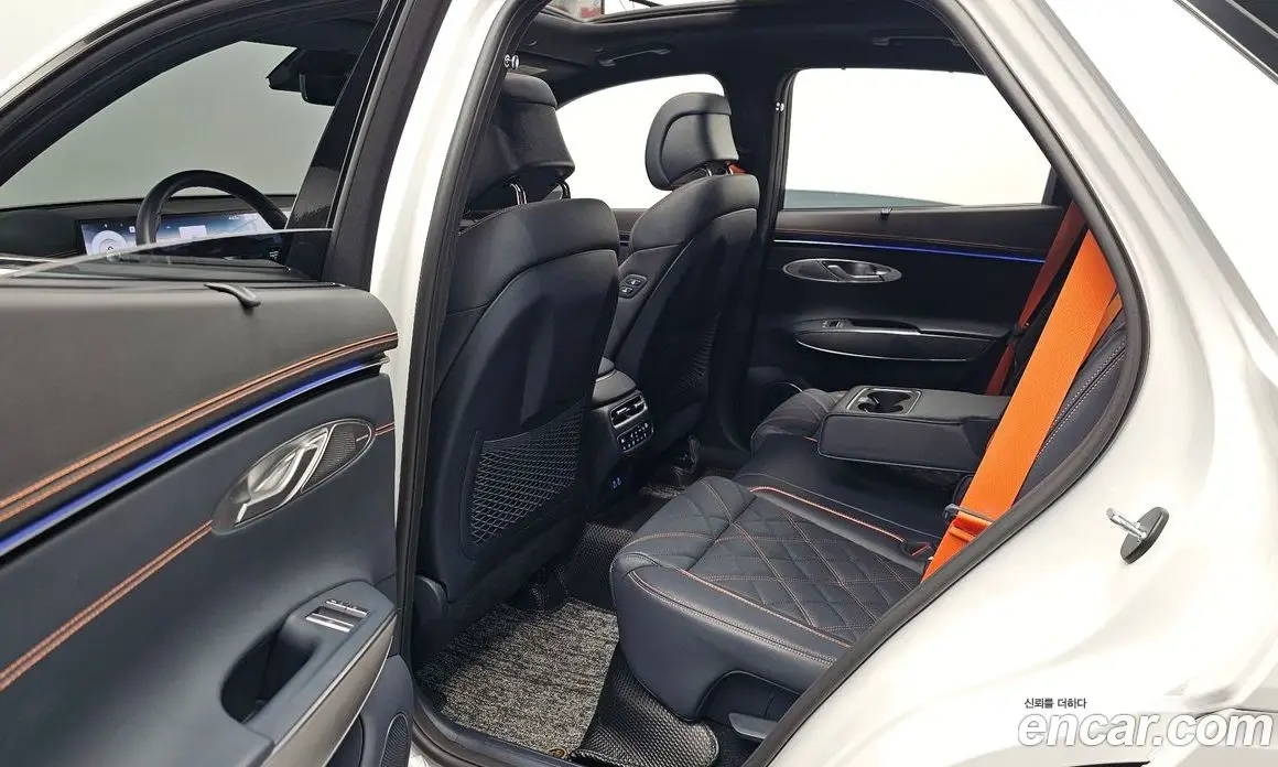 Genesis GV70 2024 2.5 автомат (гидро), фото 17 Genesis GV70 2024 2.5 автомат (гидро), фото 17
