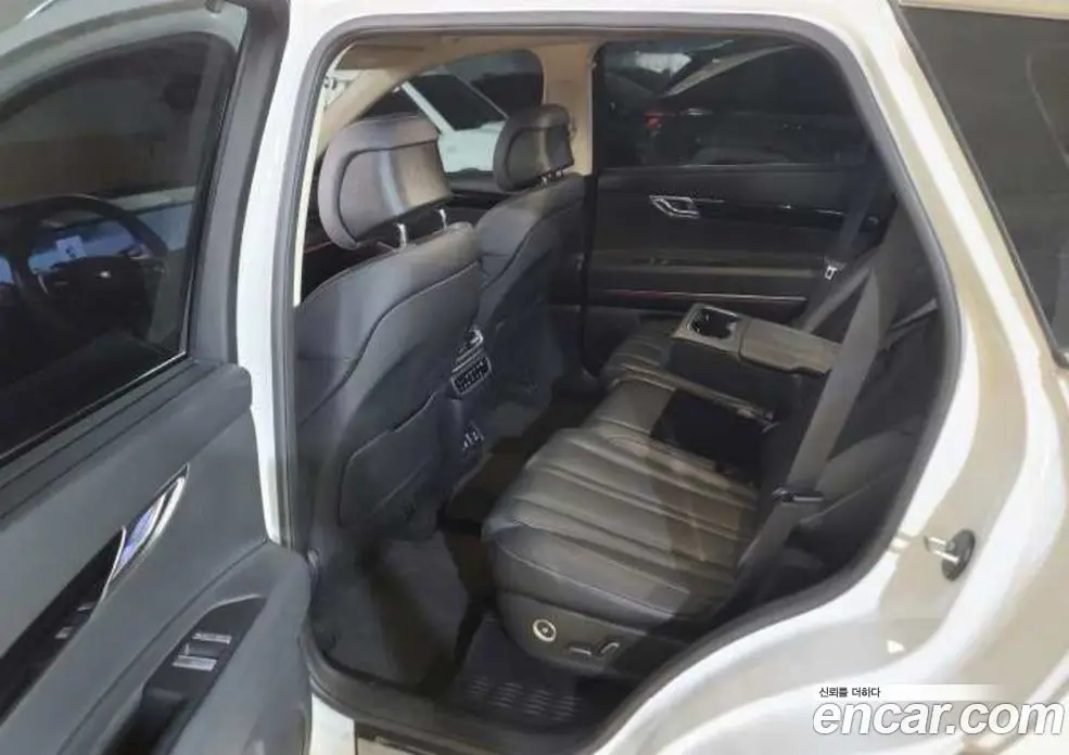 Genesis GV80 2024 2.5 автомат (гидро), фото 10 Genesis GV80 2024 2.5 автомат (гидро), фото 10