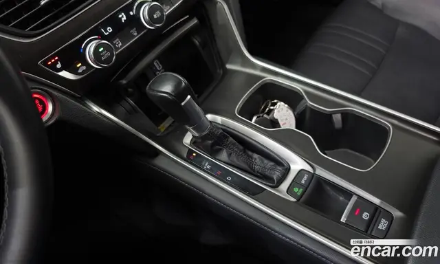 Honda Accord 2018 1.5 автомат (гидро), миниатюра 9