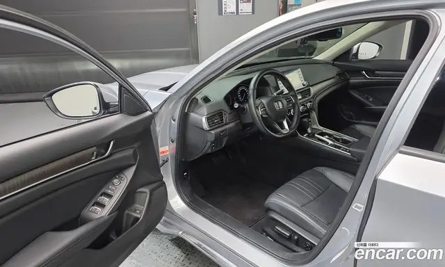 Honda Accord 2018 1.5 автомат (гидро), миниатюра 10