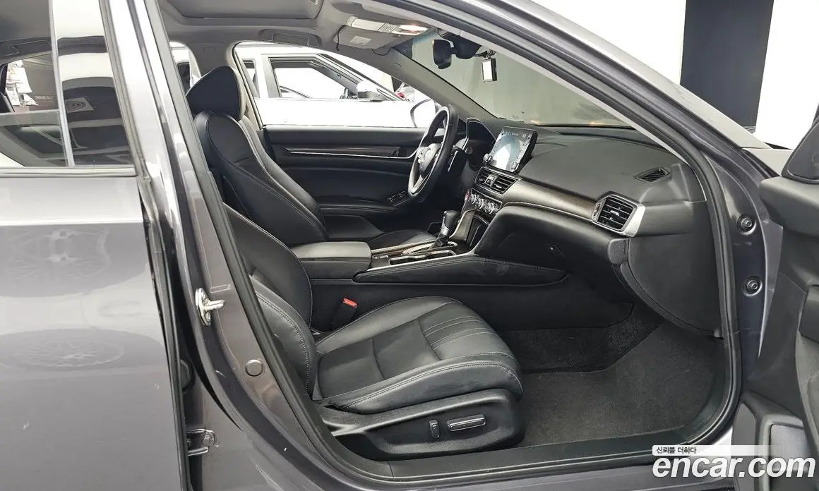 Honda Accord 2018 1.5 автомат (гидро), фото 17 Honda Accord 2018 1.5 автомат (гидро), фото 17