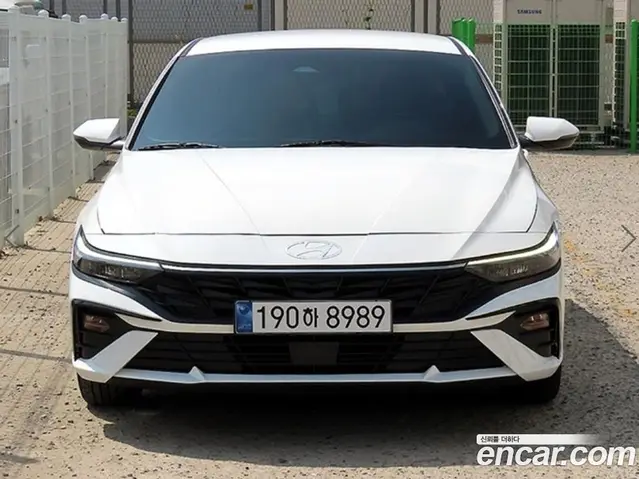 Hyundai Avante 2023 1.6 автомат (гидро), миниатюра 1