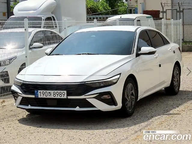 Hyundai Avante 2023 1.6 автомат (гидро), миниатюра 2
