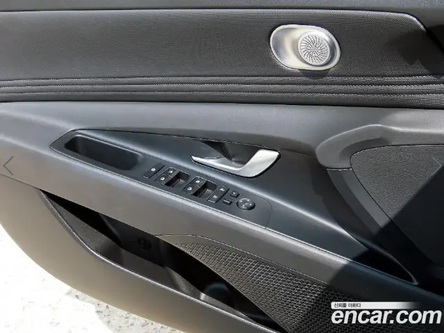 Hyundai Avante 2023 1.6 автомат (гидро), миниатюра 11