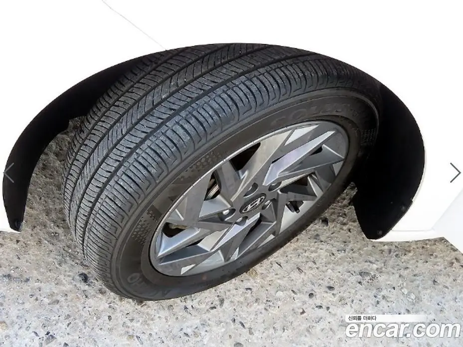 Hyundai Avante 2023 1.6 автомат (гидро), фото 19
