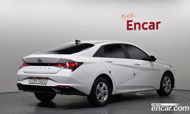Hyundai Avante 2023 1.6 автомат (гидро), миниатюра 2