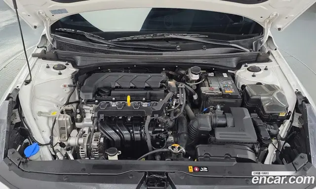 Hyundai Avante 2023 1.6 автомат (гидро), миниатюра 6
