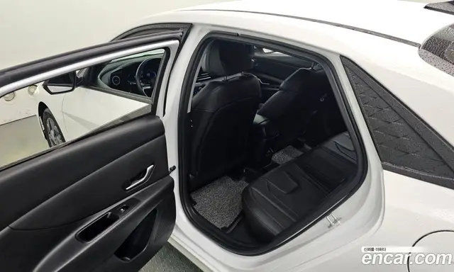 Hyundai Avante 2023 1.6 автомат (гидро), миниатюра 11 Hyundai Avante 2023 1.6 автомат (гидро), миниатюра 11