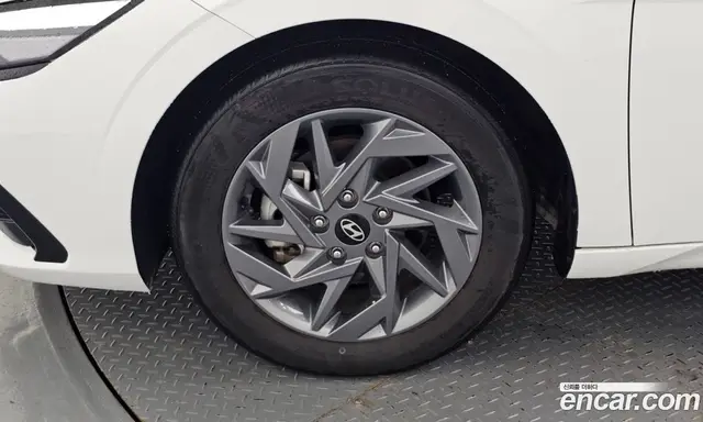 Hyundai Avante 2023 1.6 автомат (гидро), миниатюра 5 Hyundai Avante 2023 1.6 автомат (гидро), миниатюра 5