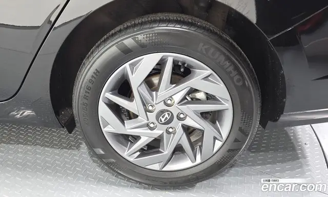 Hyundai Avante 2023 1.6 автомат (гидро), миниатюра 7 Hyundai Avante 2023 1.6 автомат (гидро), миниатюра 7
