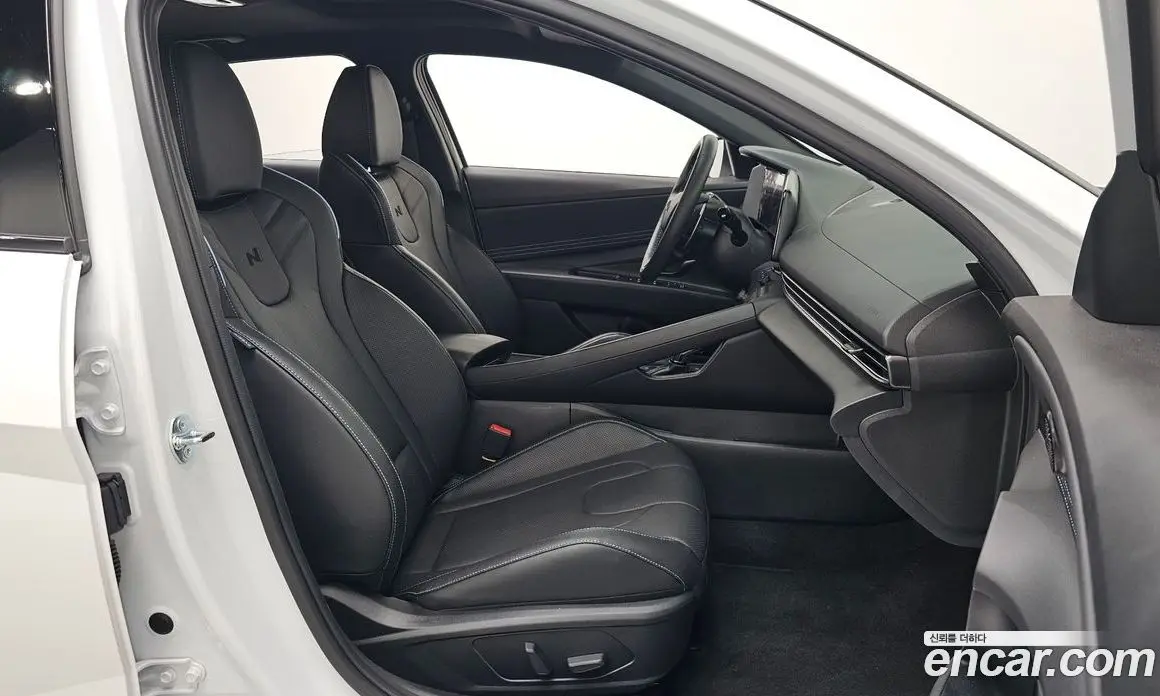 Hyundai Avante 2025 2.0 автомат (гидро), фото 16