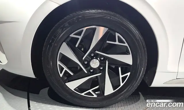 Hyundai Grandeur 2022 2.4 автомат (гидро), миниатюра 5 Hyundai Grandeur 2022 2.4 автомат (гидро), миниатюра 5
