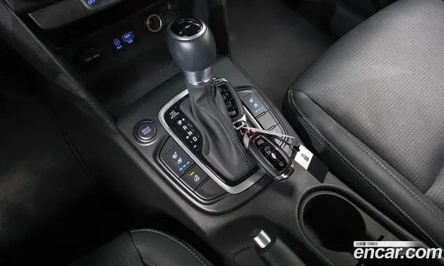 Hyundai Kona 2018 1.6 автомат (гидро), миниатюра 12