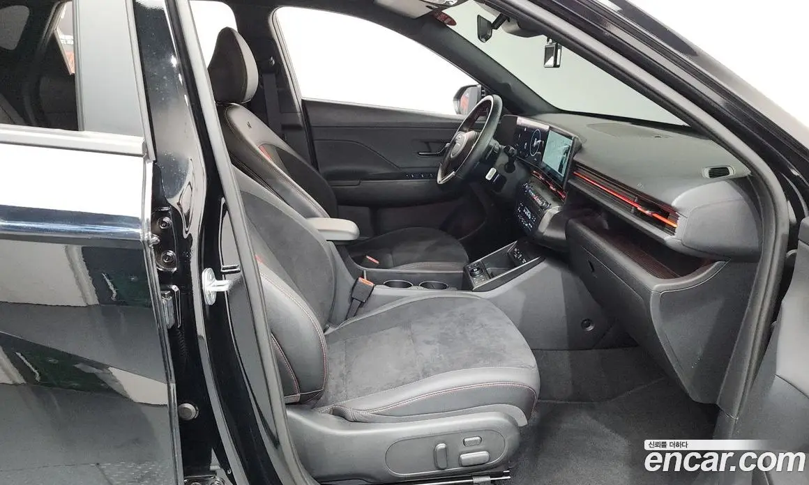 Hyundai Kona 2023 1.6 автомат (гидро), фото 16