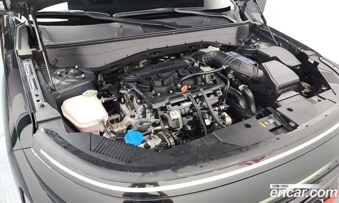 Hyundai Kona 2023 1.6 автомат (гидро), фото 6