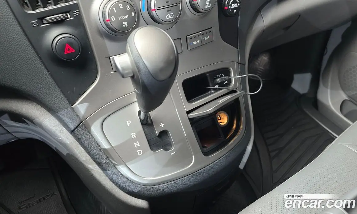 Hyundai Starex 2015 2.5 автомат (гидро), фото 12