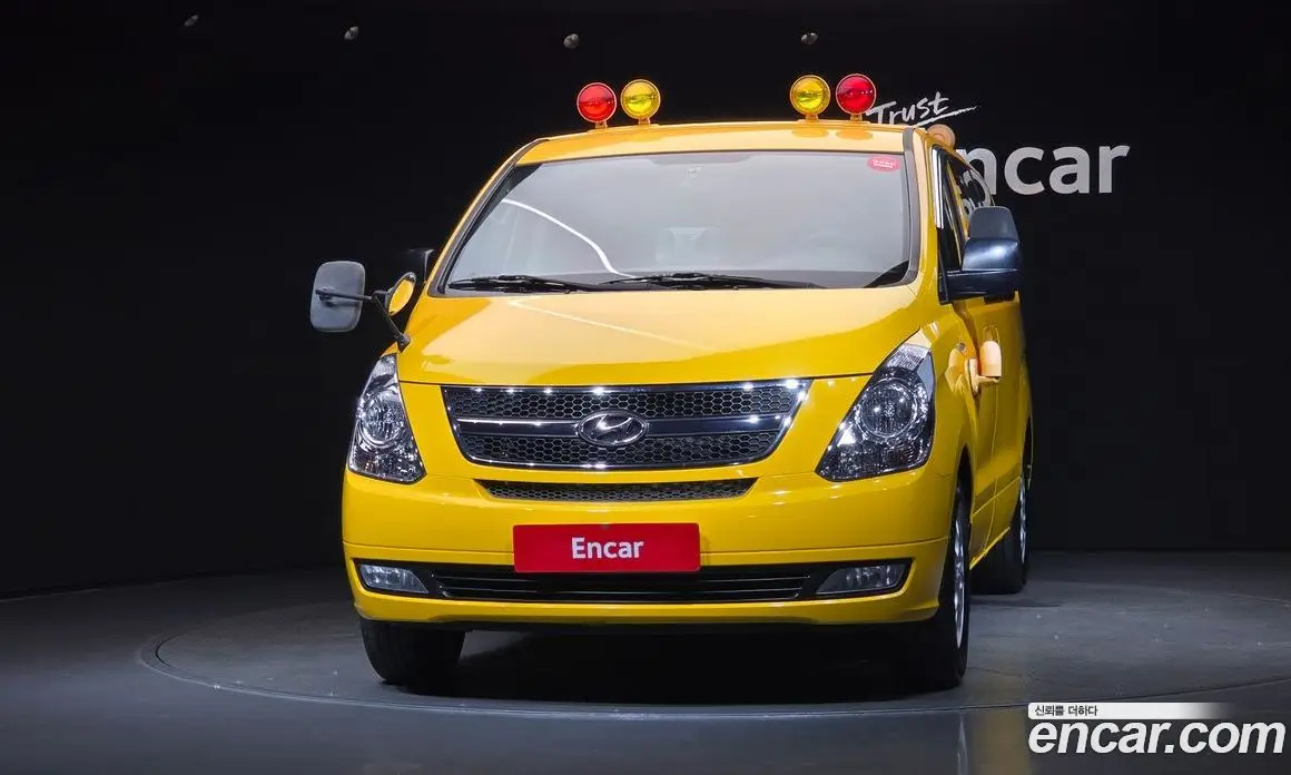 Hyundai Starex 2015 2.5 автомат (гидро), фото 3