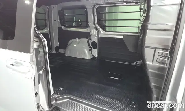 Hyundai Staria 2025 3.5 автомат (гидро), миниатюра 12
