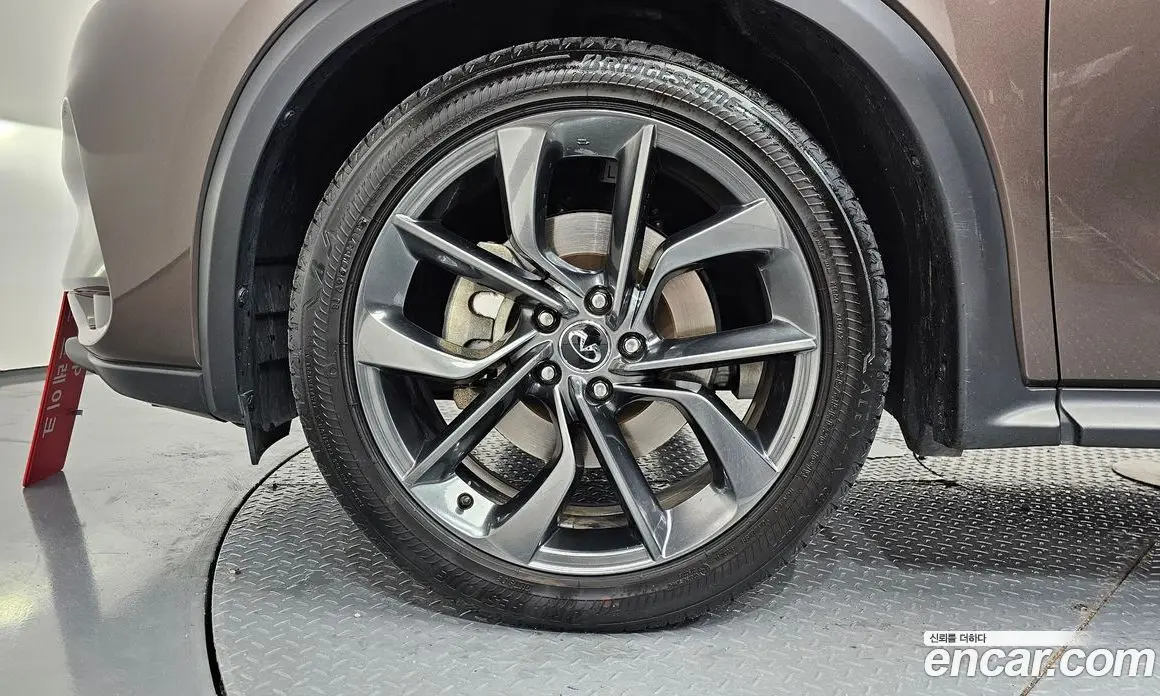 Infiniti QX50 2019 2.0 автомат (гидро), фото 5 Infiniti QX50 2019 2.0 автомат (гидро), фото 5