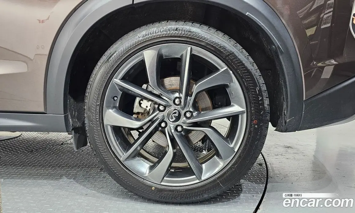 Infiniti QX50 2019 2.0 автомат (гидро), фото 7 Infiniti QX50 2019 2.0 автомат (гидро), фото 7
