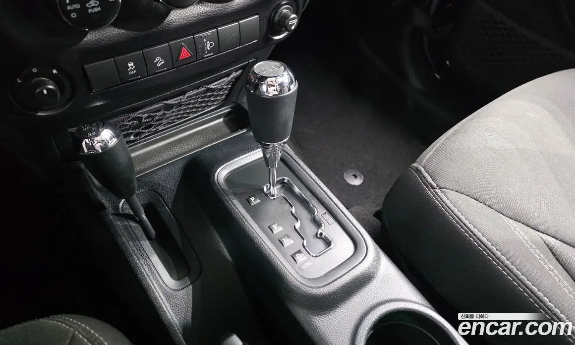 Jeep Wrangler 2016 3.6 автомат (гидро), фото 12 Jeep Wrangler 2016 3.6 автомат (гидро), фото 12
