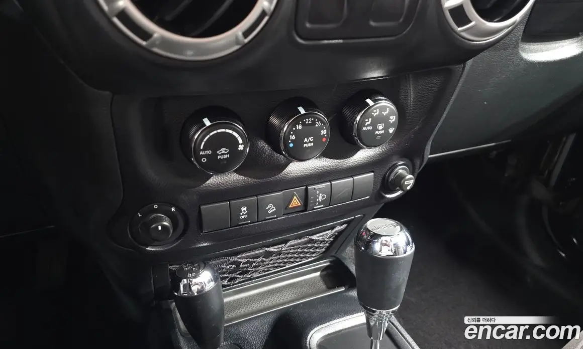 Jeep Wrangler 2016 3.6 автомат (гидро), фото 30 Jeep Wrangler 2016 3.6 автомат (гидро), фото 30