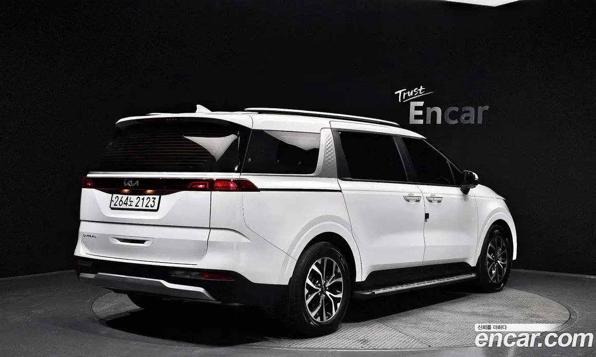 Kia Carnival 2021 2.2 автомат (гидро), фото 2 Kia Carnival 2021 2.2 автомат (гидро), фото 2