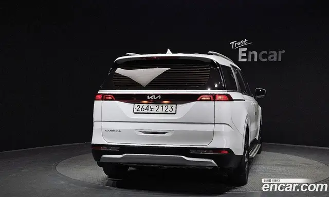 Kia Carnival 2021 2.2 автомат (гидро), миниатюра 4 Kia Carnival 2021 2.2 автомат (гидро), миниатюра 4