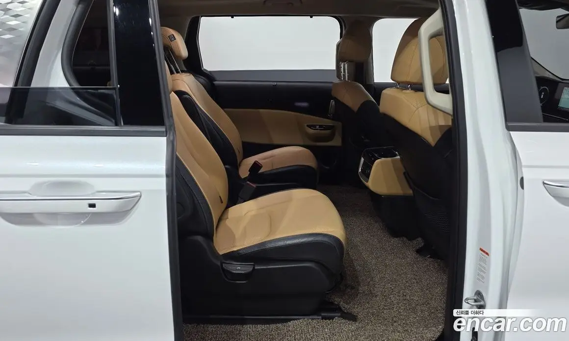 Kia Carnival 2022 2.2 автомат (гидро), фото 17 Kia Carnival 2022 2.2 автомат (гидро), фото 17