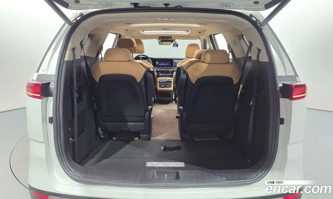Kia Carnival 2022 2.2 автомат (гидро), фото 23 Kia Carnival 2022 2.2 автомат (гидро), фото 23