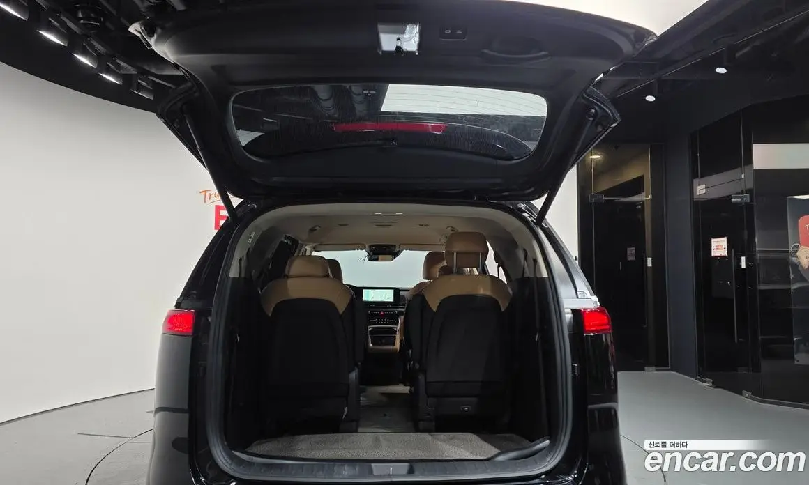 Kia Carnival 2023 2.2 автомат (гидро), фото 20 Kia Carnival 2023 2.2 автомат (гидро), фото 20