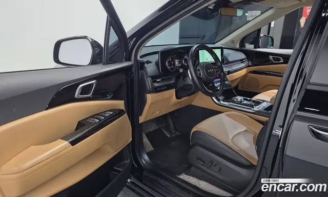 Kia Carnival 2023 2.2 автомат (гидро), миниатюра 10 Kia Carnival 2023 2.2 автомат (гидро), миниатюра 10