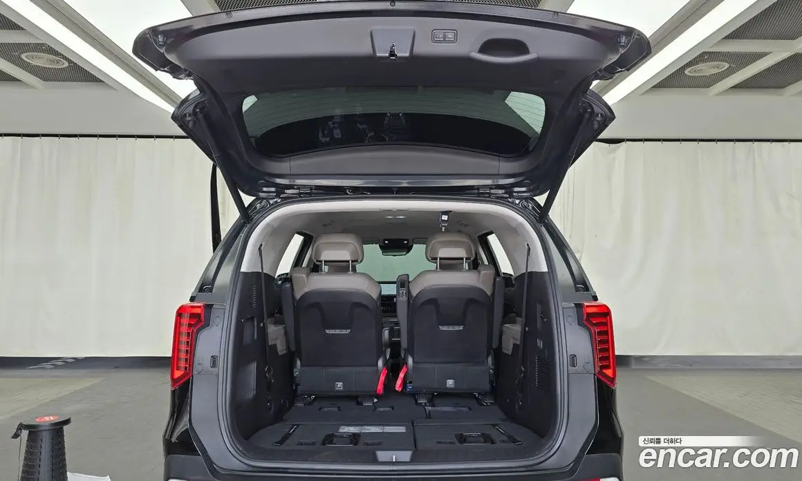 Kia Carnival 2024 2.2 автомат (гидро), фото 26 Kia Carnival 2024 2.2 автомат (гидро), фото 26