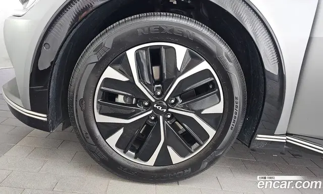 Kia EV6 2022 0.1 автомат (гидро), миниатюра 5 Kia EV6 2022 0.1 автомат (гидро), миниатюра 5