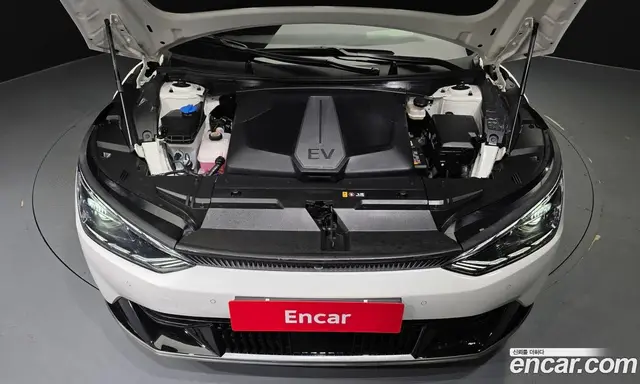Kia EV6 2024 0.1 автомат (гидро), миниатюра 6