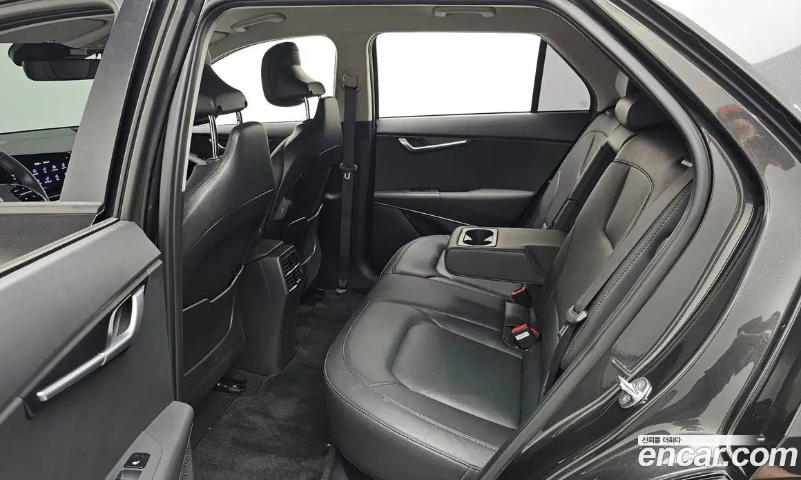 Kia Niro 2023 0.2 автомат (гидро), фото 15 Kia Niro 2023 0.2 автомат (гидро), фото 15