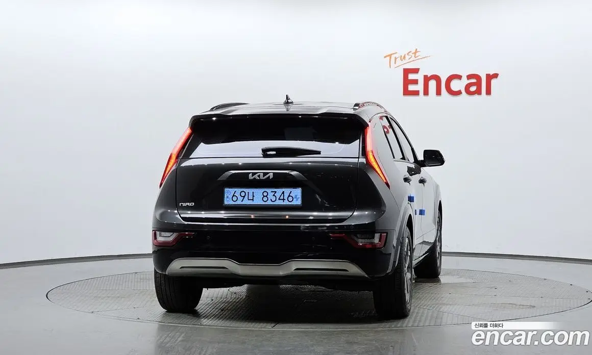 Kia Niro 2023 0.2 автомат (гидро), фото 3 Kia Niro 2023 0.2 автомат (гидро), фото 3