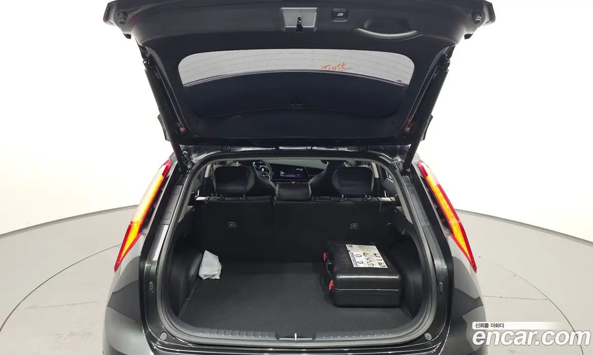 Kia Niro 2023 0.2 автомат (гидро), фото 30 Kia Niro 2023 0.2 автомат (гидро), фото 30