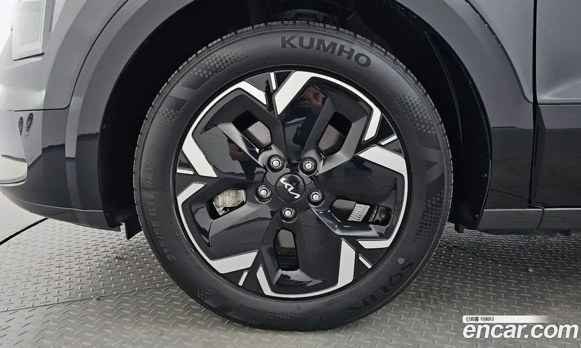 Kia Niro 2023 0.2 автомат (гидро), фото 4 Kia Niro 2023 0.2 автомат (гидро), фото 4