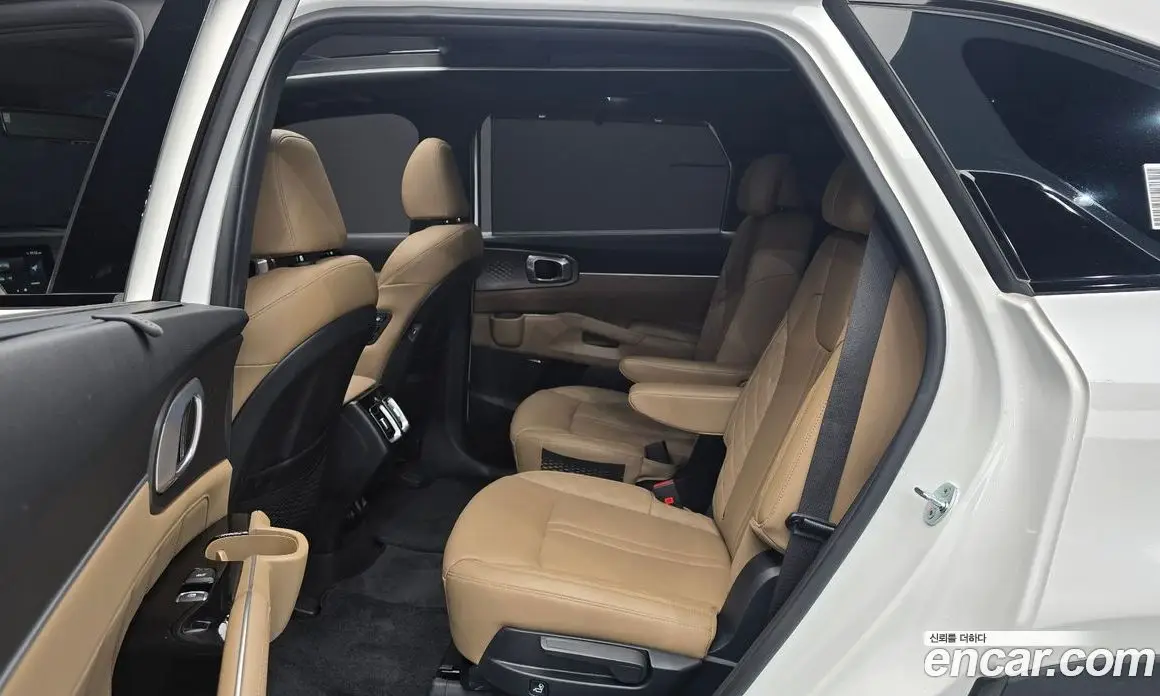 Kia Sorento 2024 1.6 автомат (гидро), фото 17 Kia Sorento 2024 1.6 автомат (гидро), фото 17