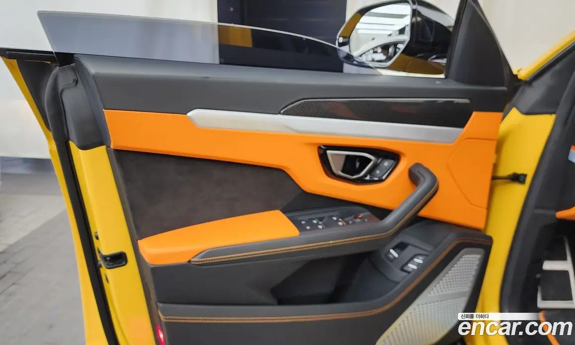 Lamborghini Urus 2021 4.0 автомат (гидро), фото 14 Lamborghini Urus 2021 4.0 автомат (гидро), фото 14