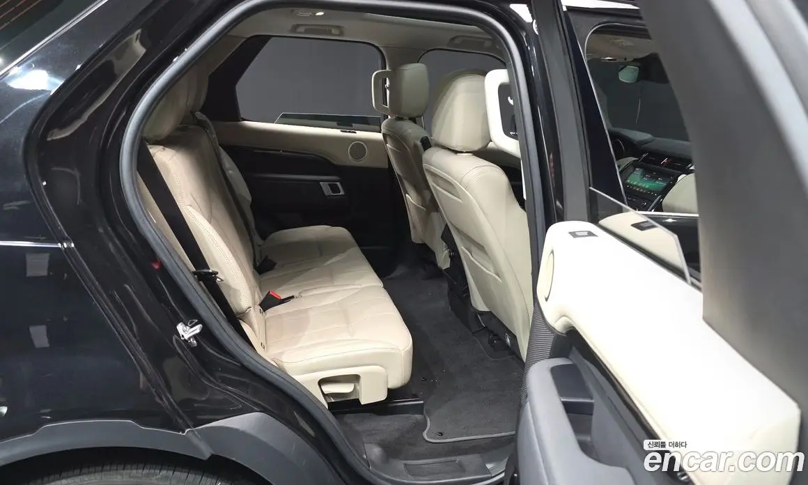 Land Rover Discovery 2018 2.0 автомат (гидро), фото 12