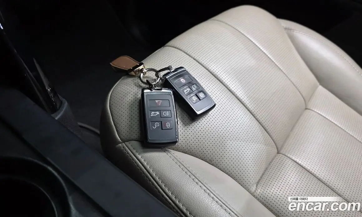 Land Rover Discovery 2018 2.0 автомат (гидро), фото 17