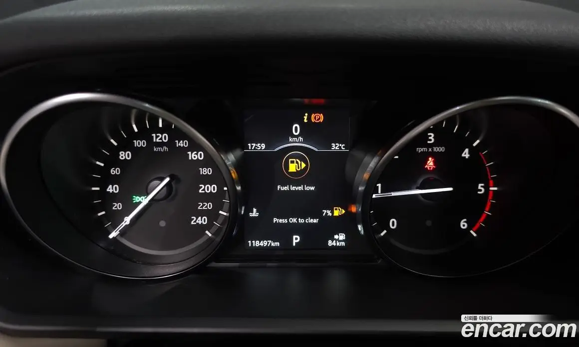 Land Rover Discovery 2018 2.0 автомат (гидро), фото 8