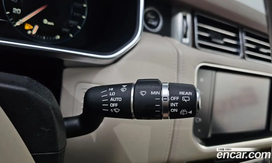 Land Rover Range Rover 2016 5.0 автомат (гидро), фото 16 Land Rover Range Rover 2016 5.0 автомат (гидро), фото 16
