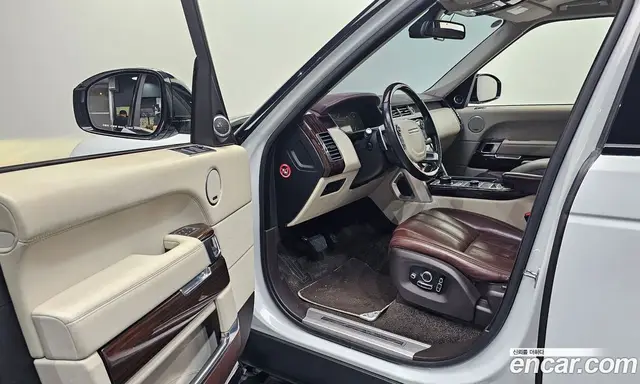 Land Rover Range Rover 2016 5.0 автомат (гидро), миниатюра 10 Land Rover Range Rover 2016 5.0 автомат (гидро), миниатюра 10